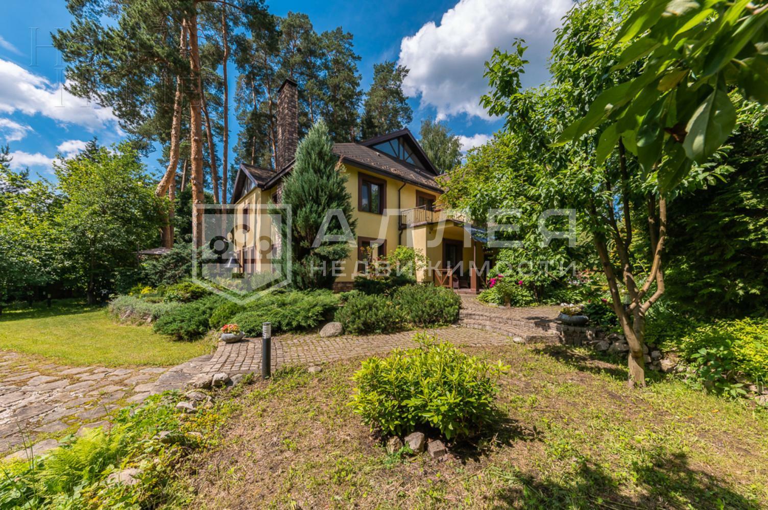 3-этажный коттедж 541 м² с отделкой