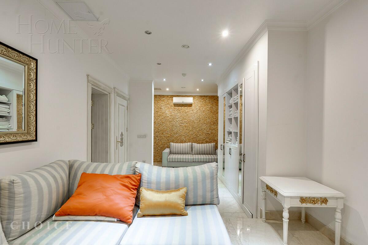 3-этажный таунхаус 400 м² с отделкой