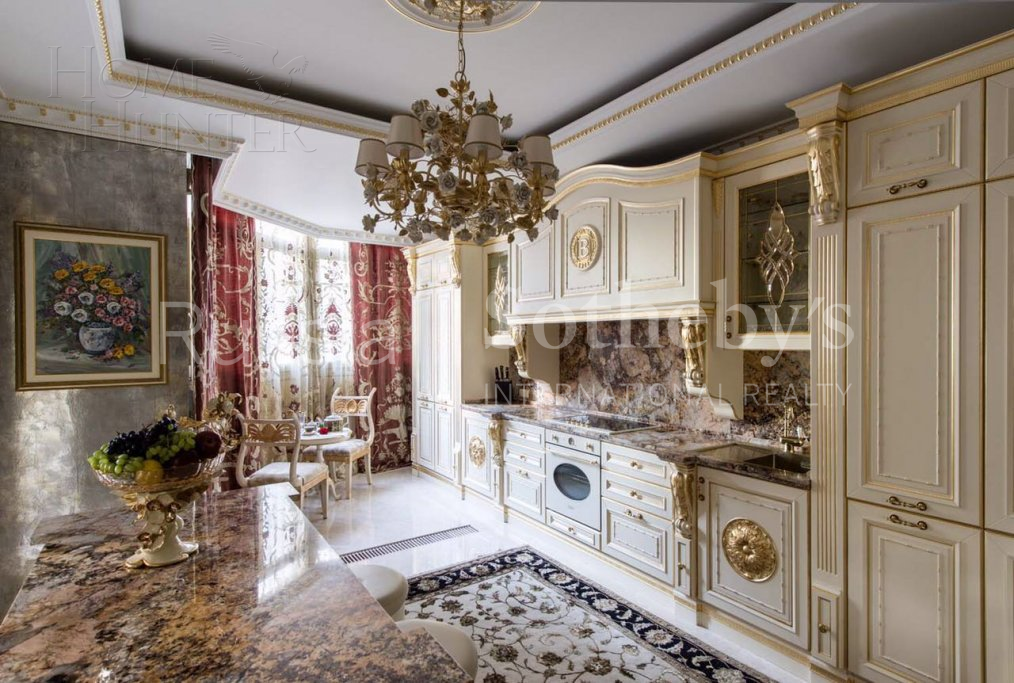 3-КОМН. КВАРТИРА С ОТДЕЛКОЙ 182.7 М² НА 2 ЭТАЖЕ