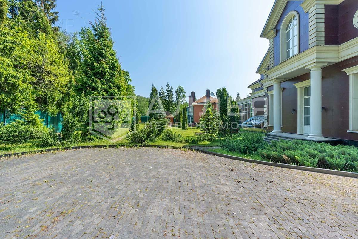 2-этажный коттедж 3 817 м² с отделкой