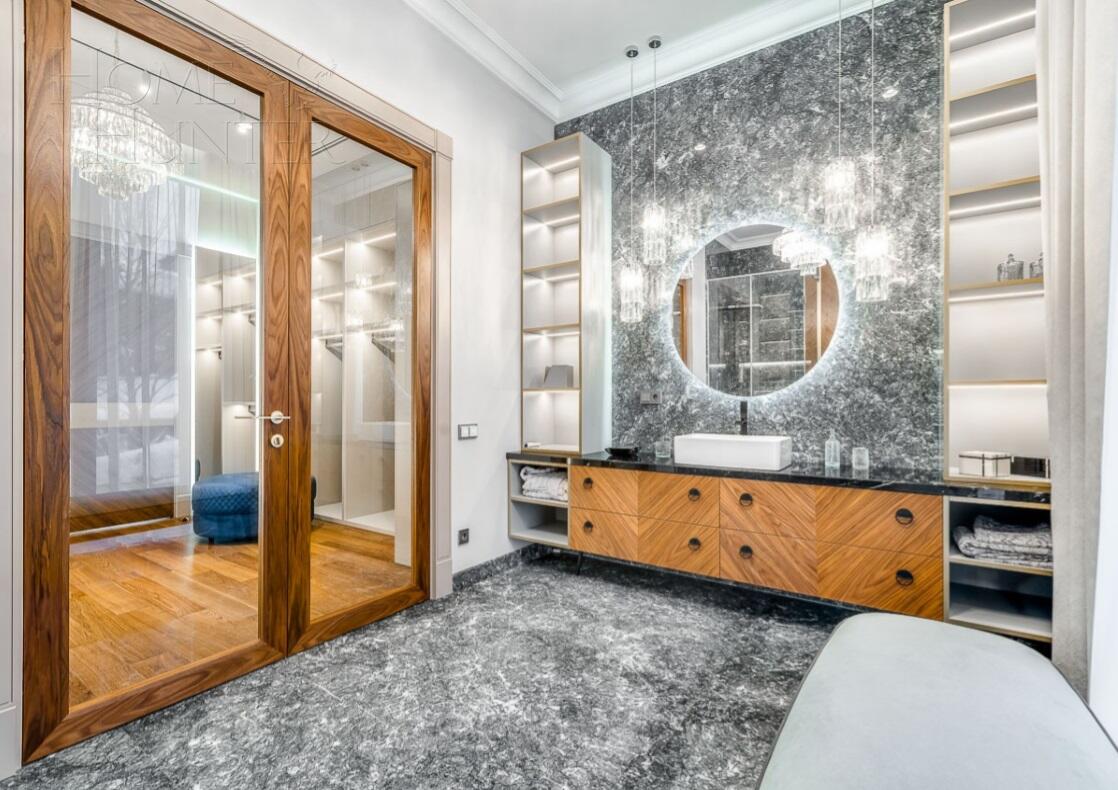 2-этажный коттедж 1 400 м² с отделкой