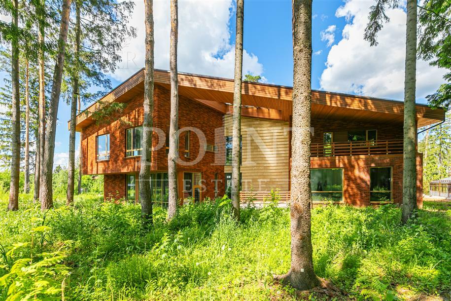 2-этажный коттедж 850 м² с отделкой