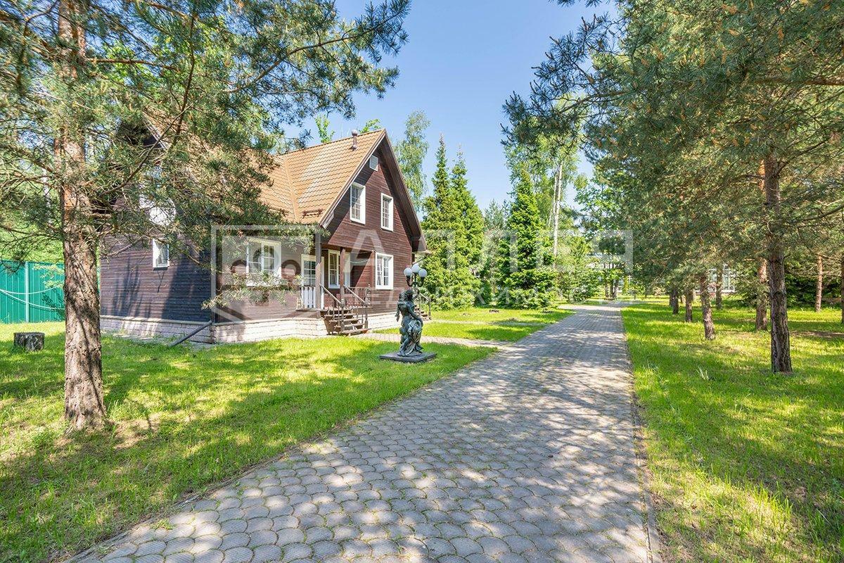 2-этажный коттедж 3 817 м² с отделкой