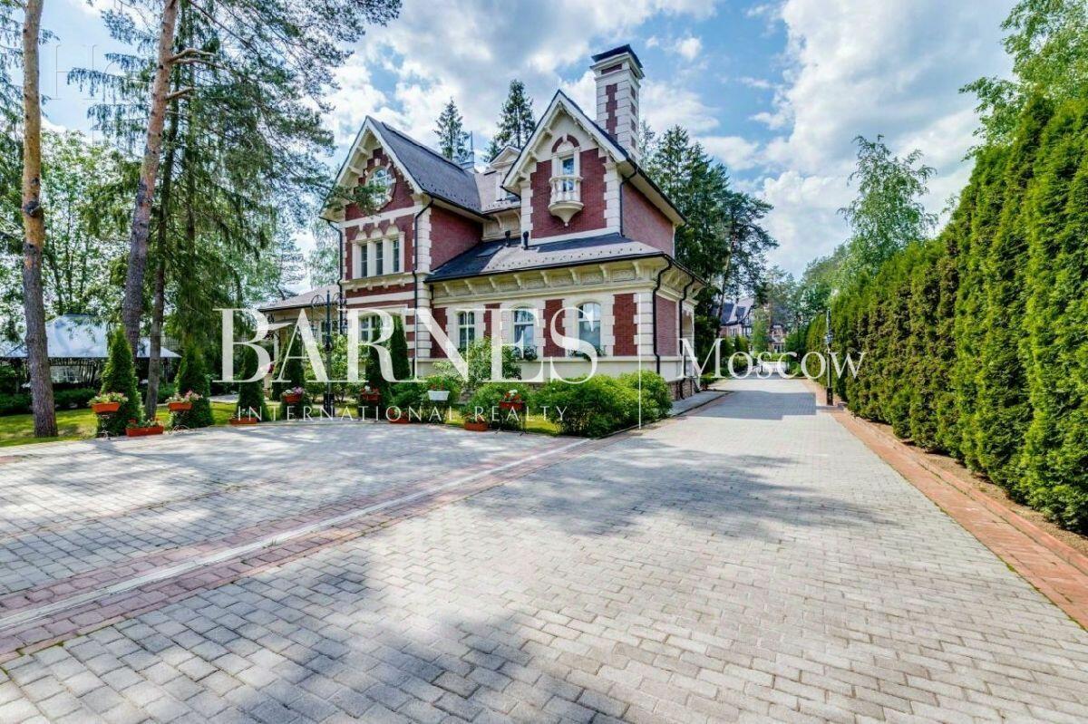 3-этажный коттедж 580 м² с отделкой