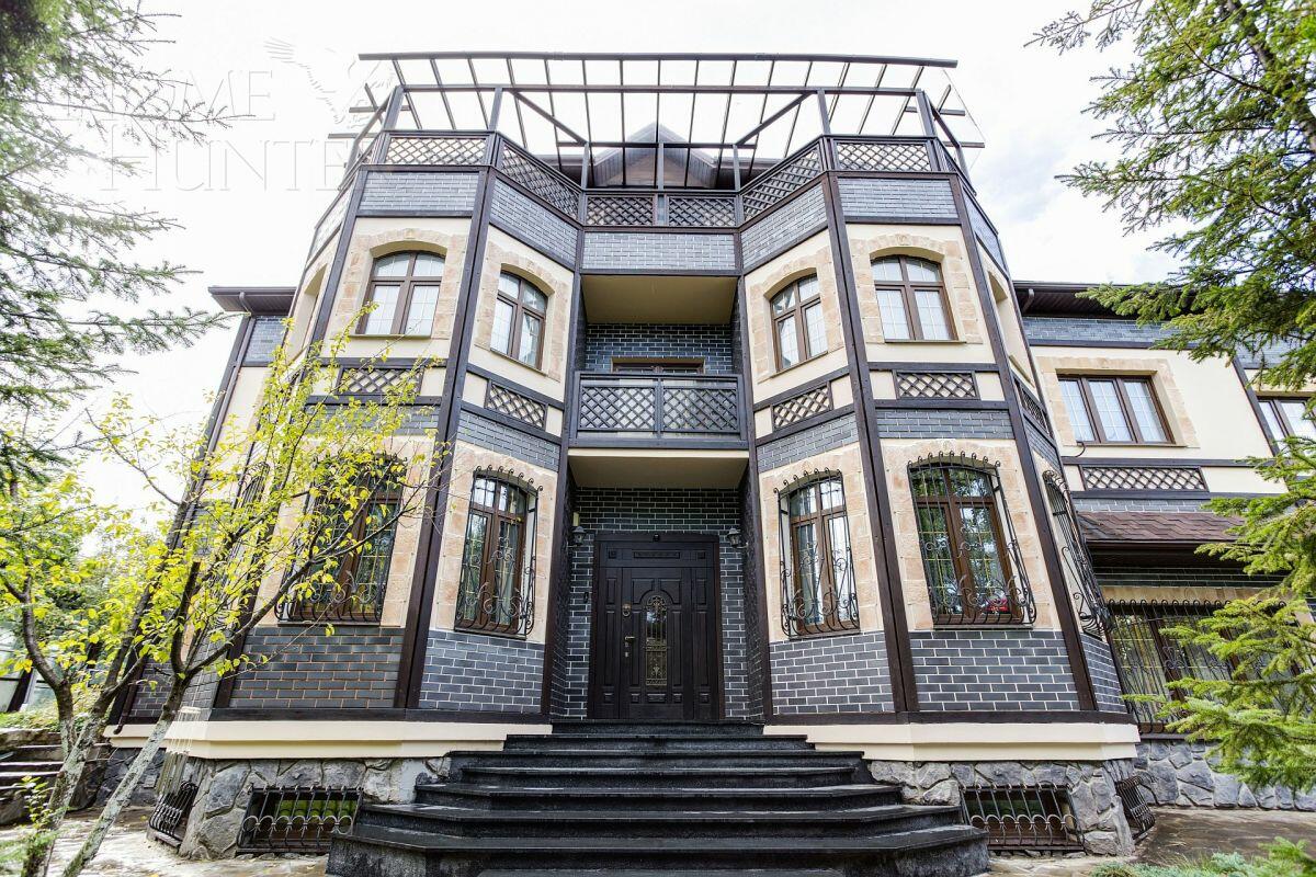 2-этажный коттедж 948 м² с отделкой