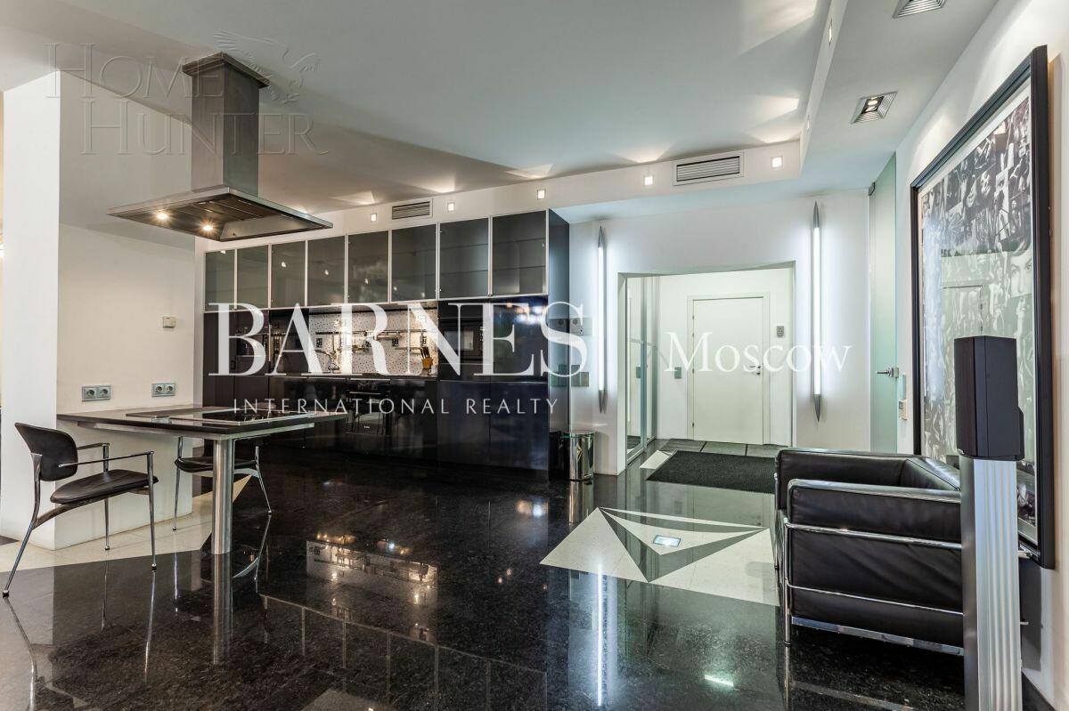 3-КОМН. КВАРТИРА С ОТДЕЛКОЙ 205 М² НА 10 ЭТАЖЕ