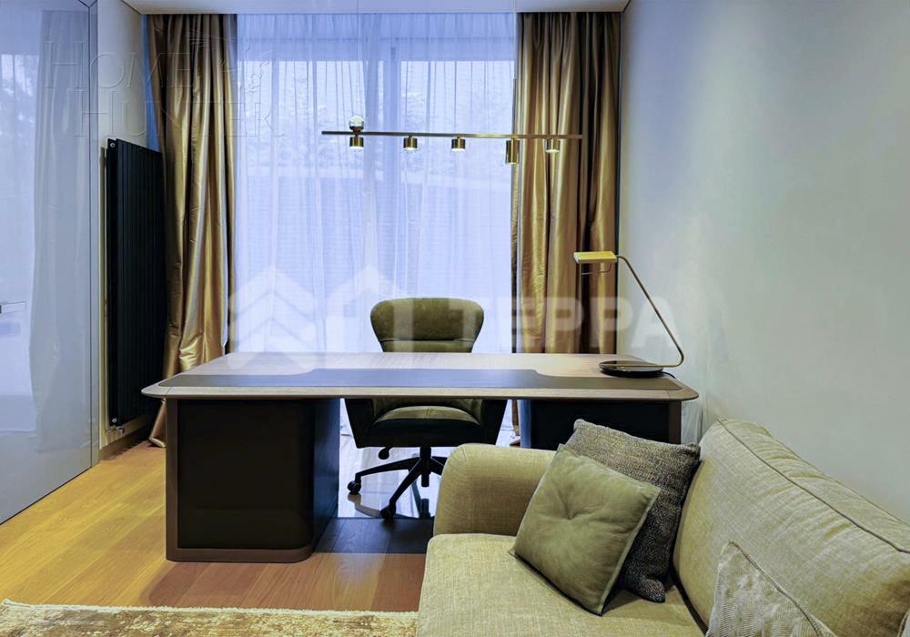 3-этажный коттедж 2 600 м² с отделкой