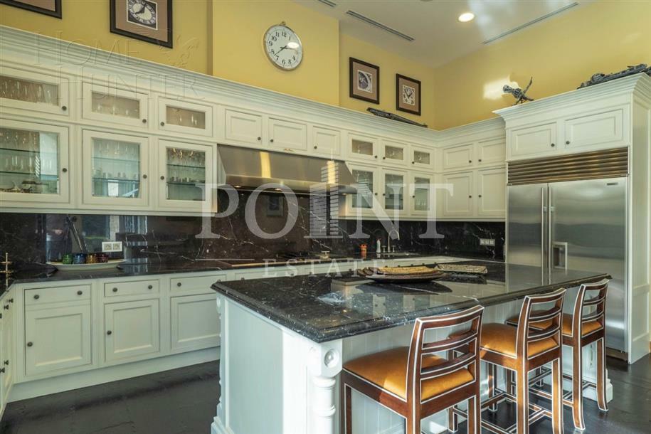 1-этажный коттедж 650 м² с отделкой