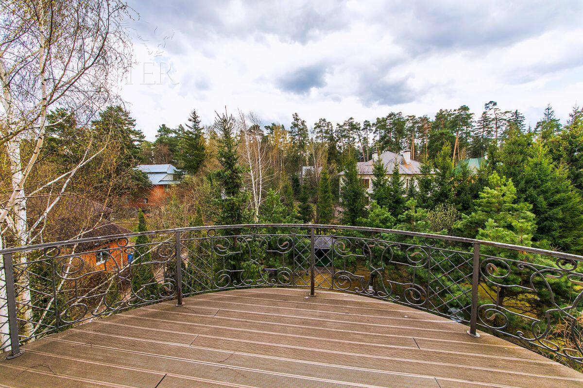 3-этажный коттедж 780 м² с отделкой