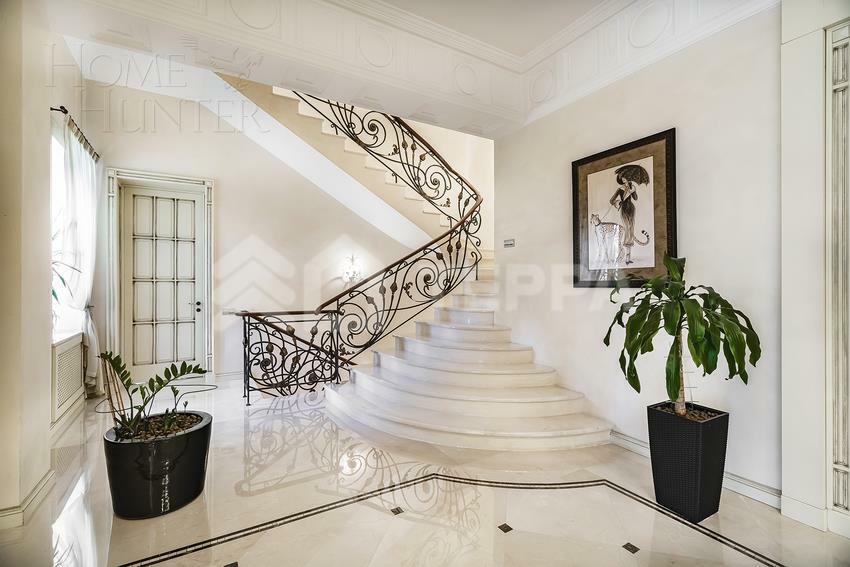 2-этажный коттедж 850 м² с отделкой