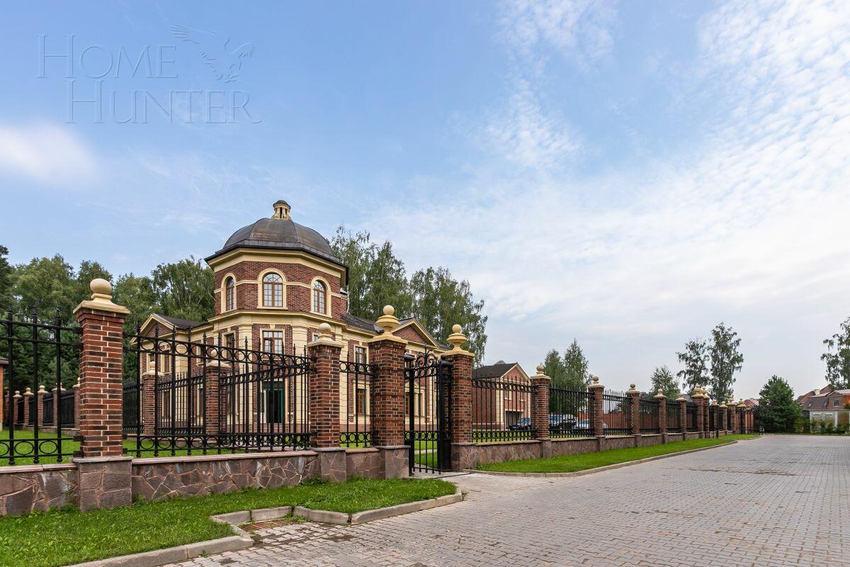 2-этажный коттедж 900 м² с отделкой