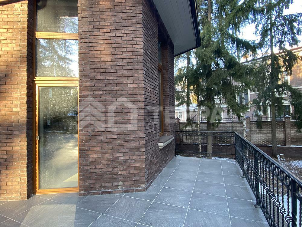 2-этажный коттедж 500 м² без отделки