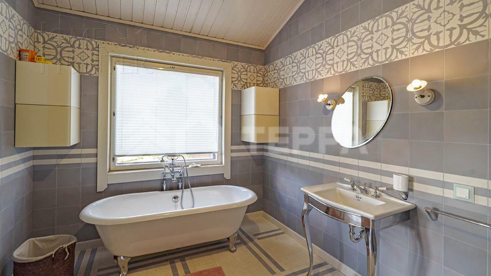 2-этажный коттедж 1 500 м² с отделкой