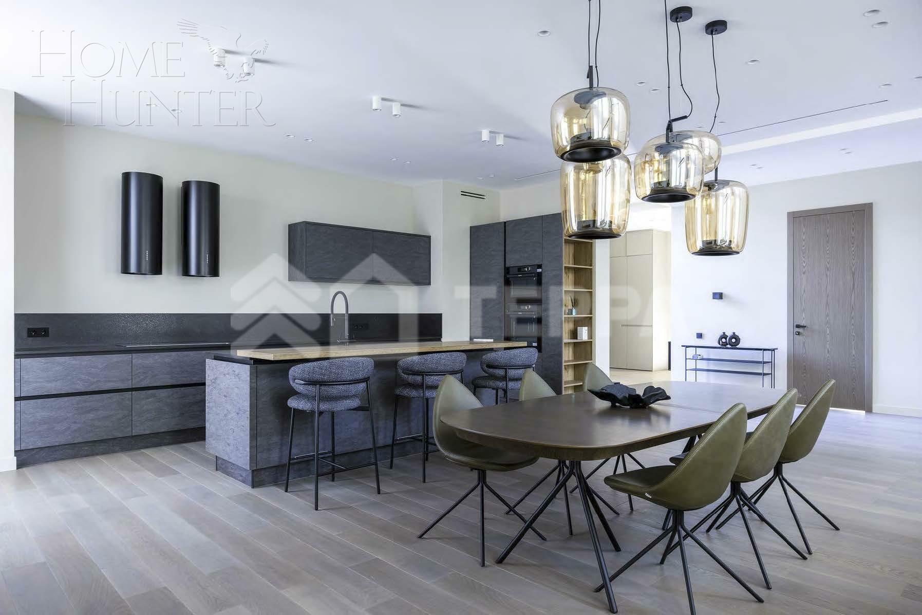 2-этажный коттедж 700 м² с отделкой