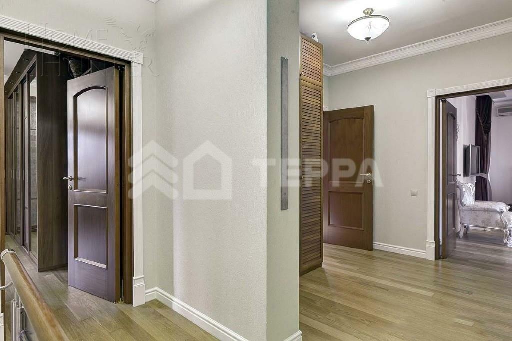 2-этажный коттедж 450 м² с отделкой