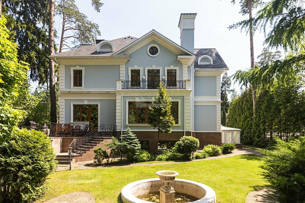 2-этажный коттедж 782.7 м² с отделкой