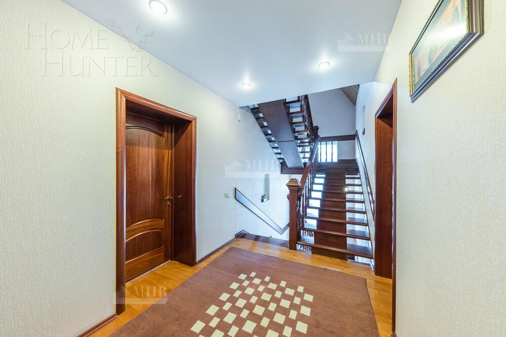 2-этажный коттедж 740 м² с отделкой