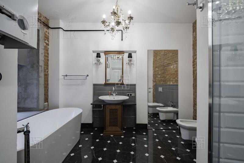 4-КОМН. КВАРТИРА С ОТДЕЛКОЙ 126 М² НА 2 ЭТАЖЕ