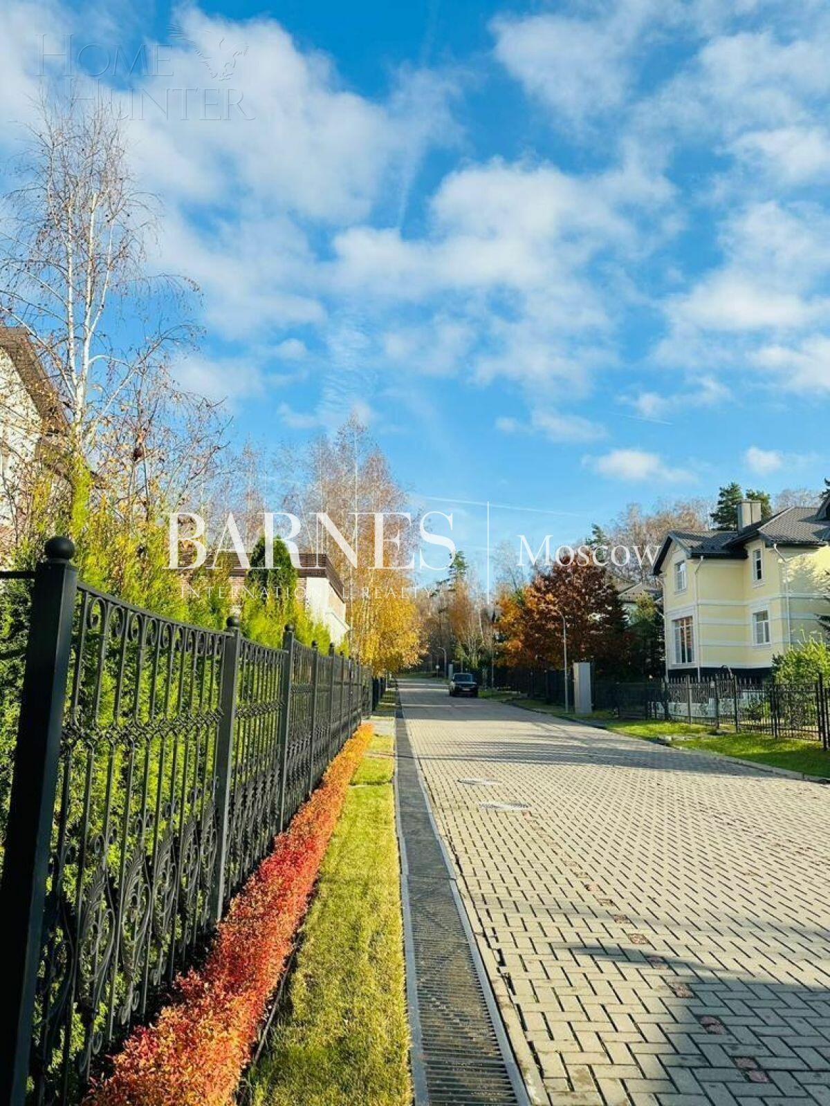 2-этажный коттедж 400 м² с отделкой