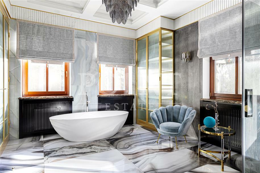 3-этажный коттедж 697 м² с отделкой