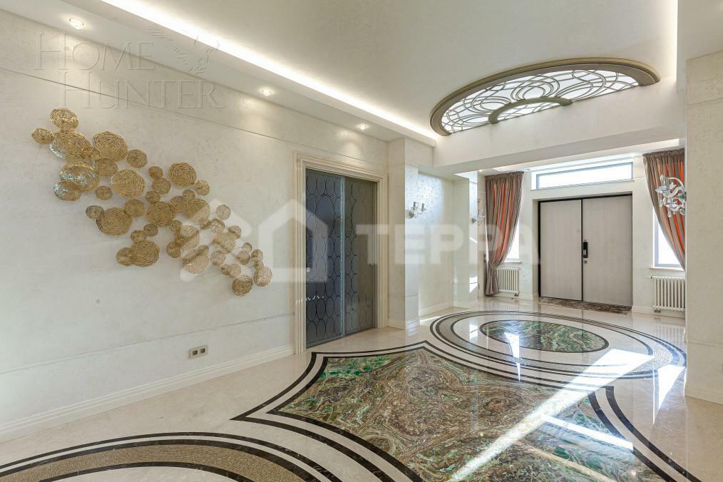 2-этажный коттедж 780 м² с отделкой