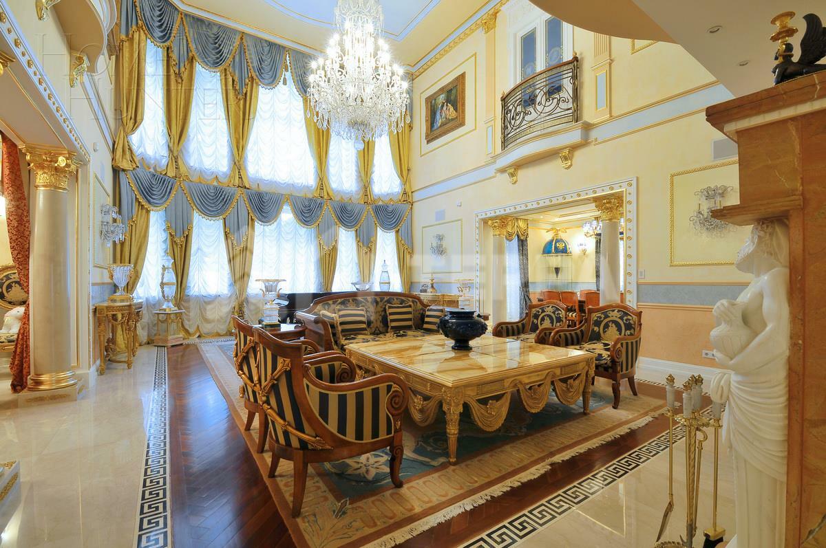 2-этажный коттедж 1 000 м² с отделкой