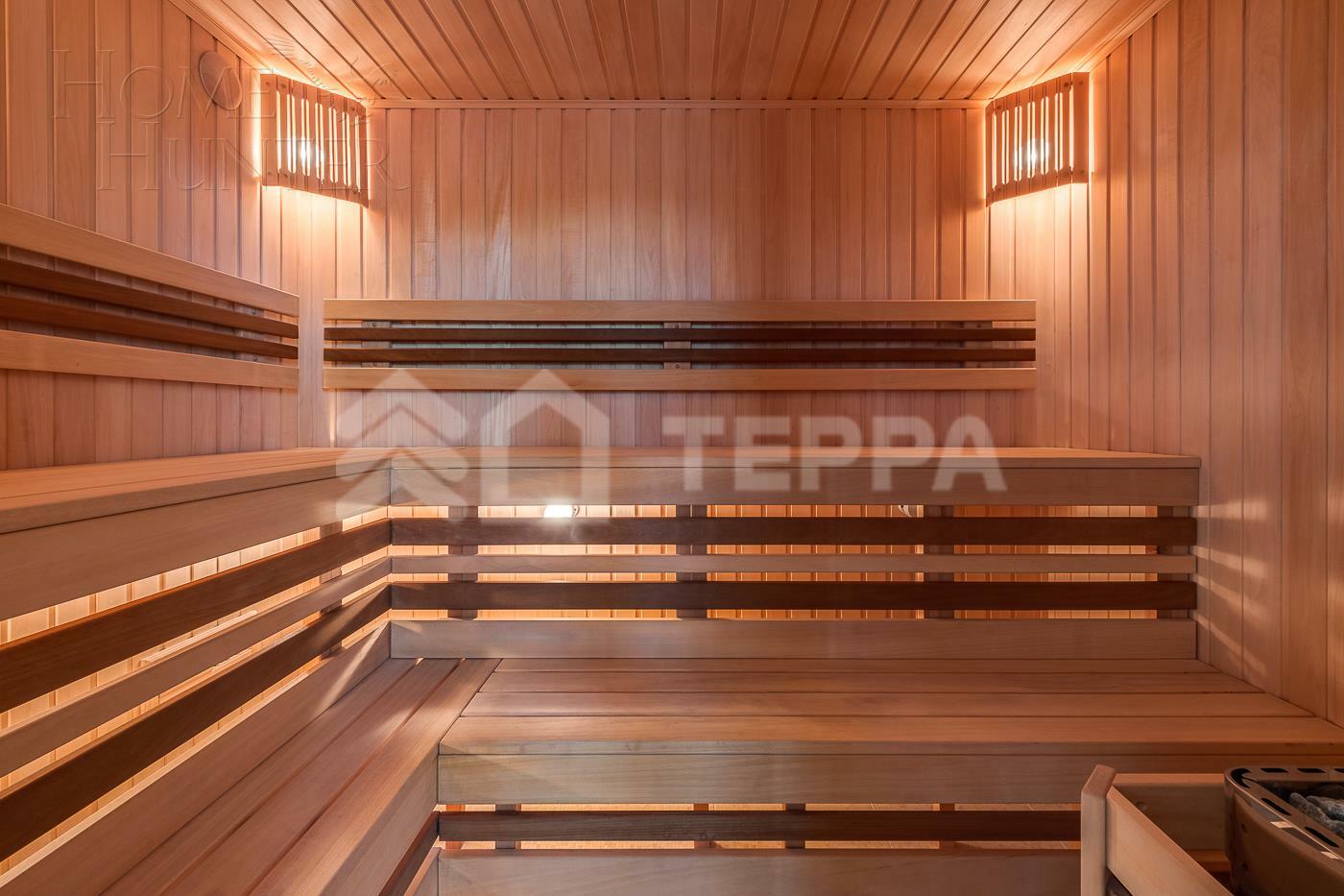 3-этажный коттедж 1 650 м² с отделкой