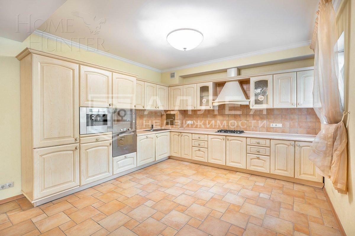 2-этажный коттедж 3 817 м² с отделкой