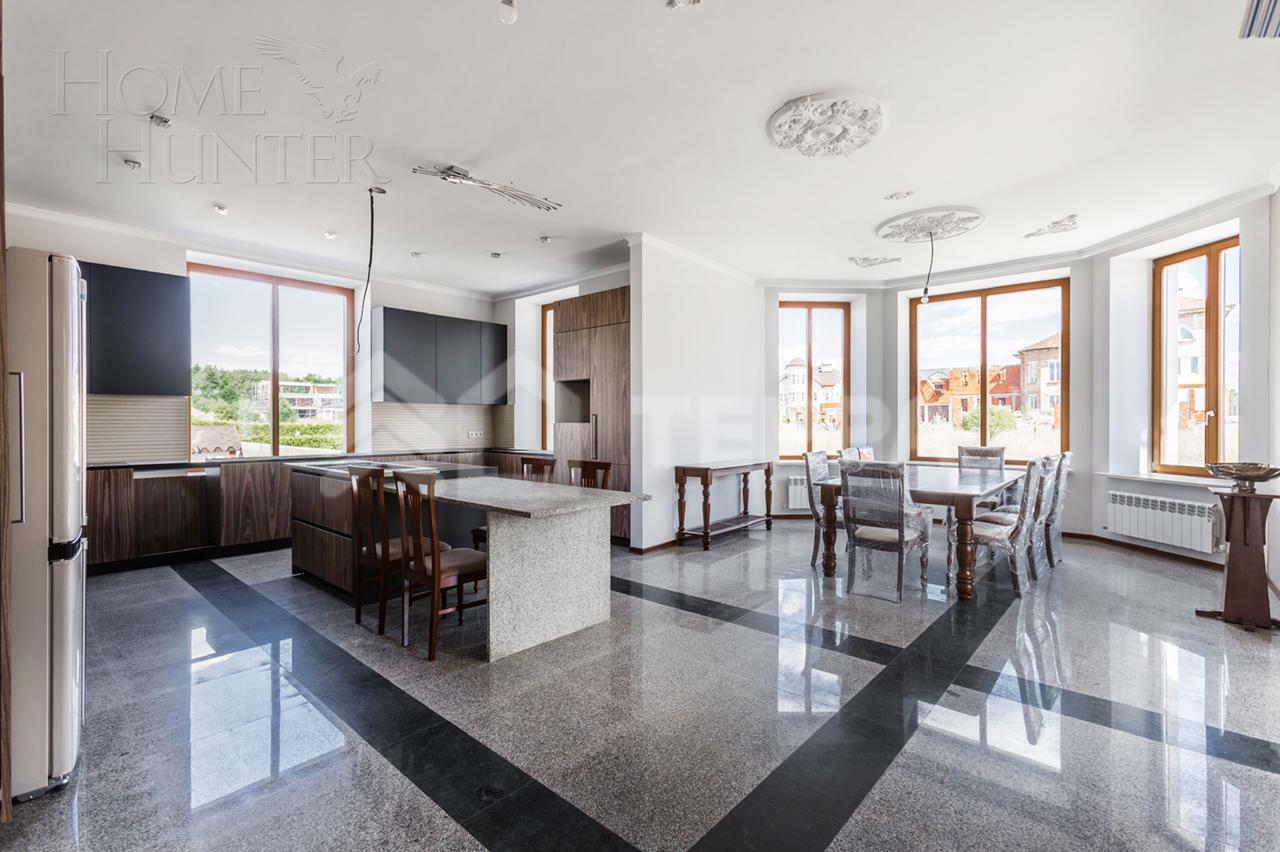 2-этажный коттедж 750 м² с отделкой