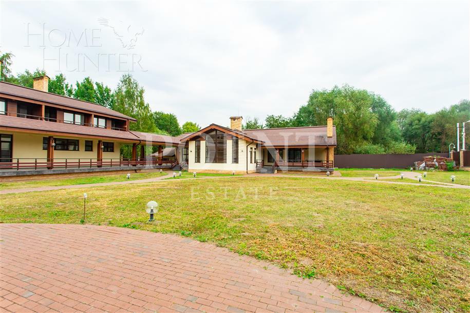 2-этажный коттедж 1 450 м² с отделкой