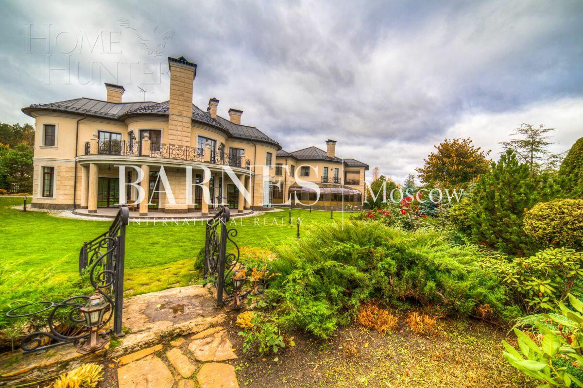 2-этажный коттедж 1 400 м² с отделкой