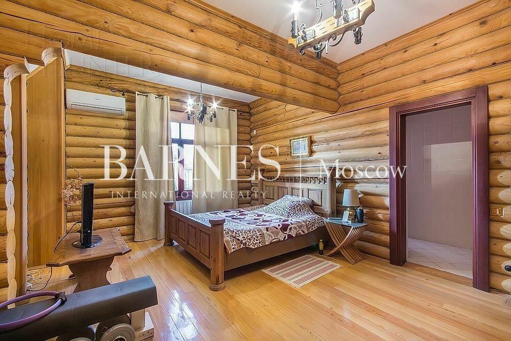 3-этажный коттедж 700 м² с отделкой