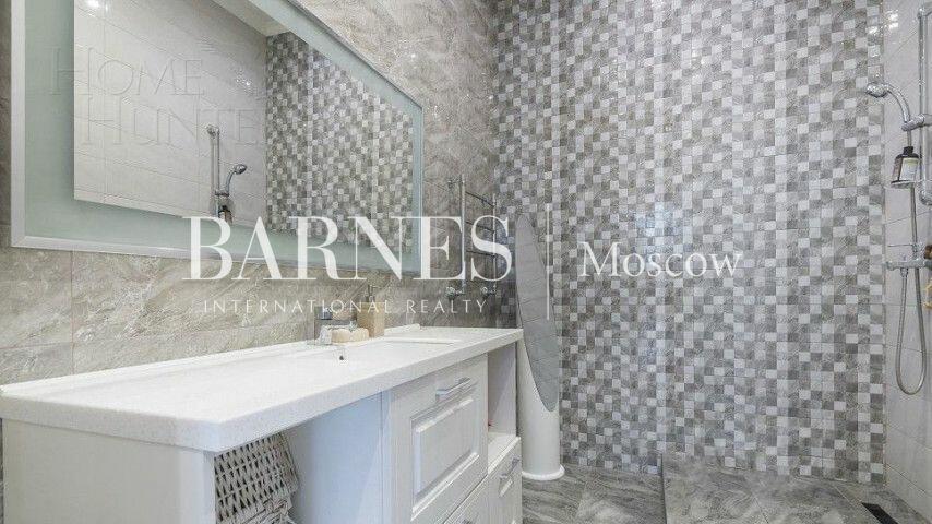 2-этажный коттедж 320 м² с отделкой