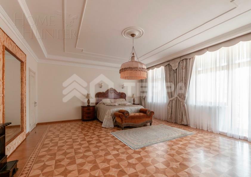 3-этажный коттедж 1 800 м² с отделкой