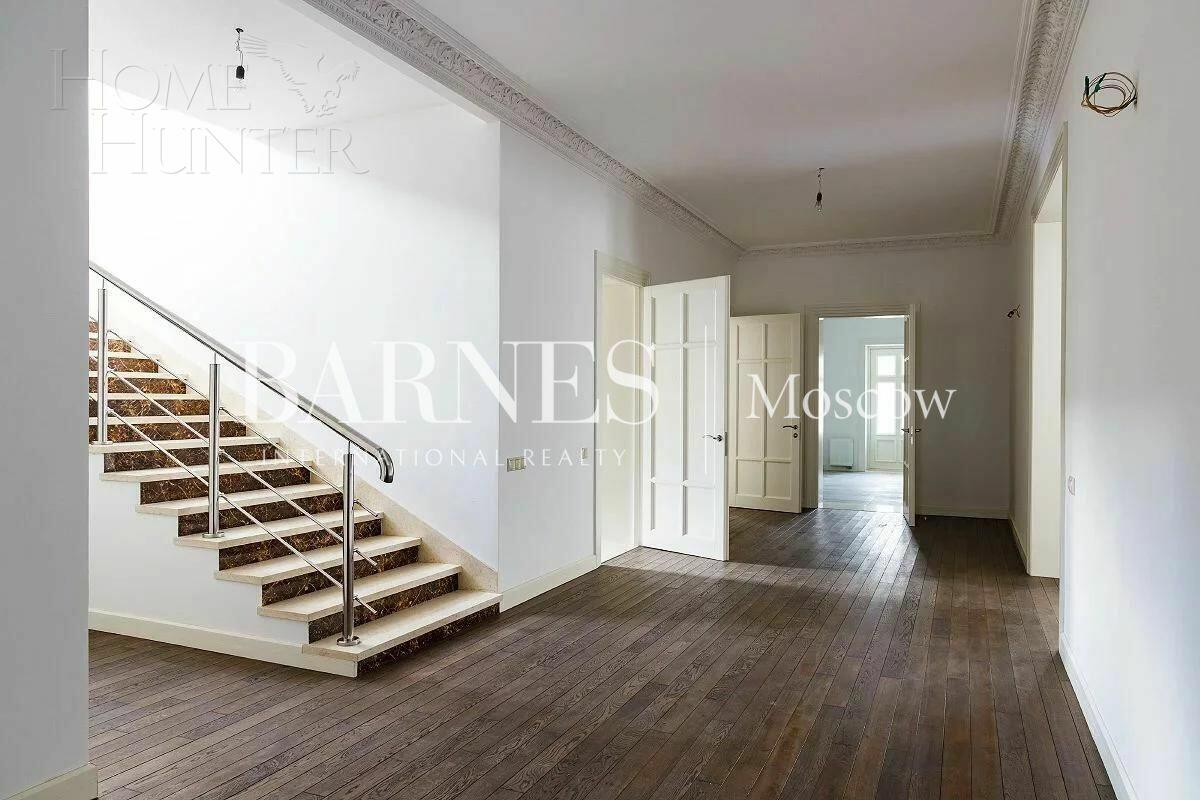 2-этажный коттедж 796 м² с отделкой