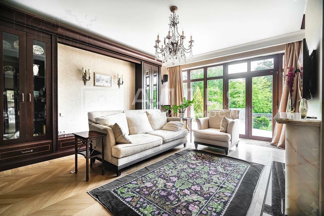 2-этажный коттедж 750 м² с отделкой