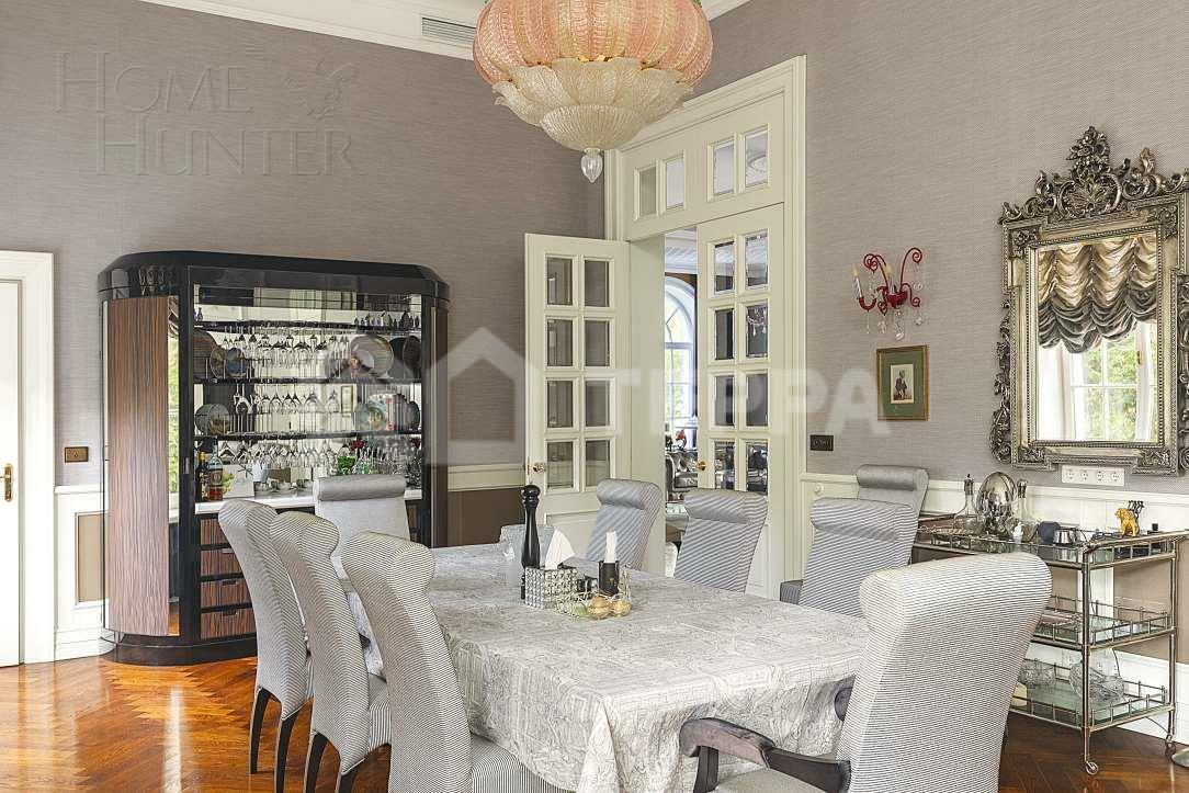 2-этажный коттедж 2 000 м² с отделкой