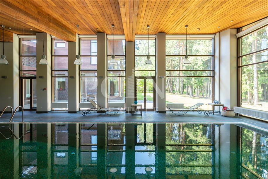 2-этажный коттедж 1 254 м² с отделкой