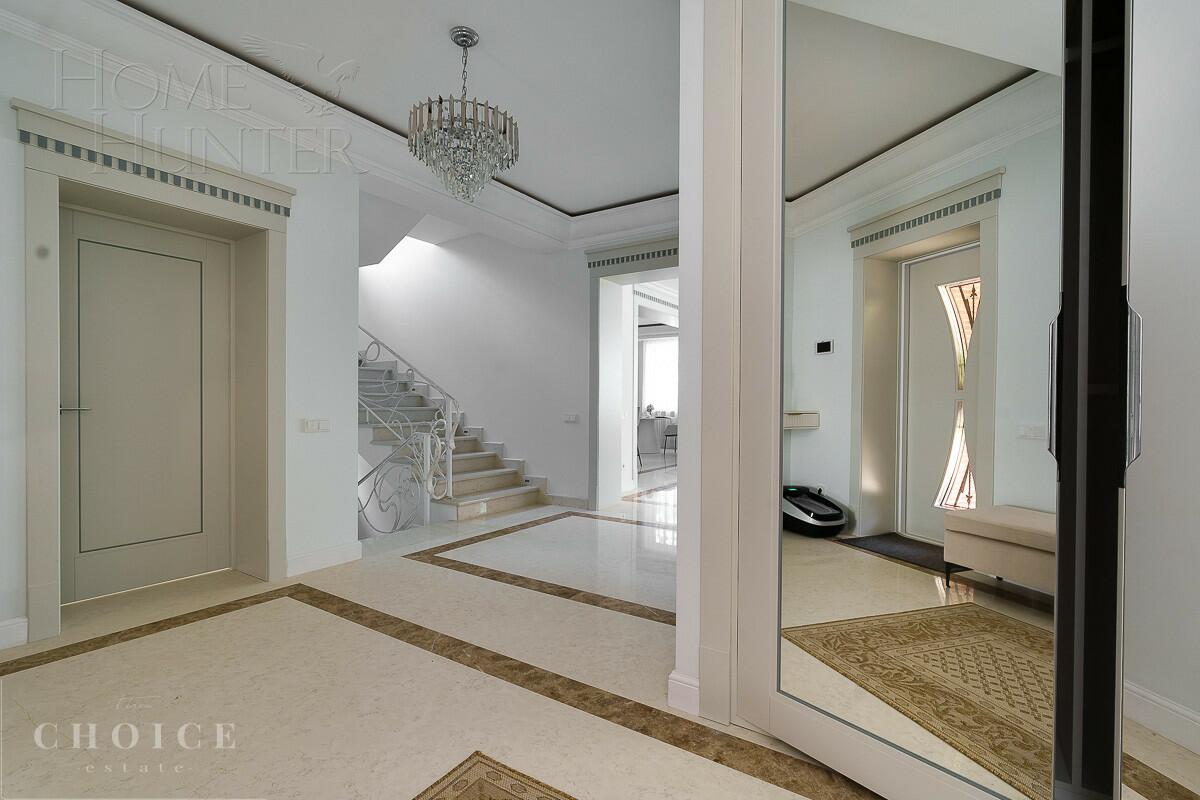 2-этажный коттедж 400 м² с отделкой