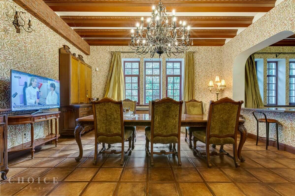 2-этажный коттедж 1 100 м² с отделкой