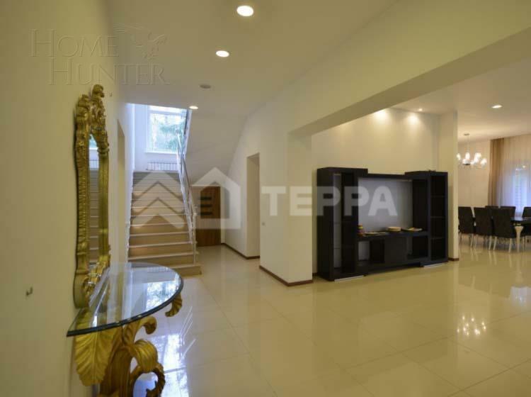 2-этажный коттедж 600 м² с отделкой