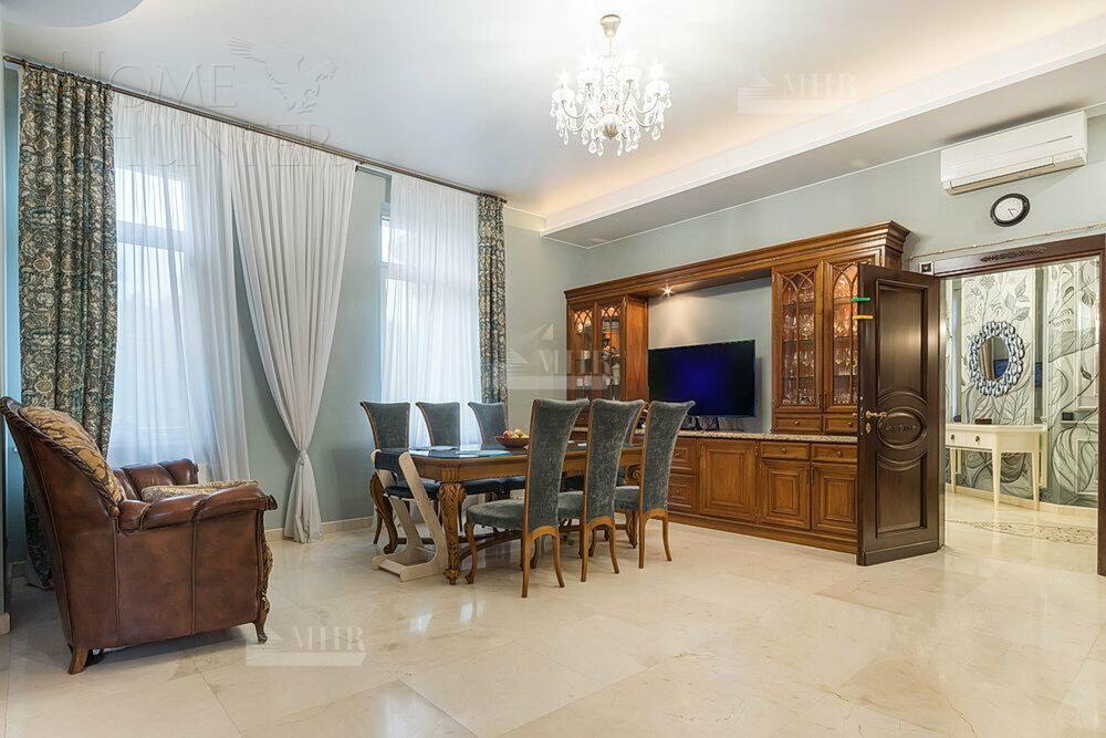 2-этажный коттедж 810 м² с отделкой