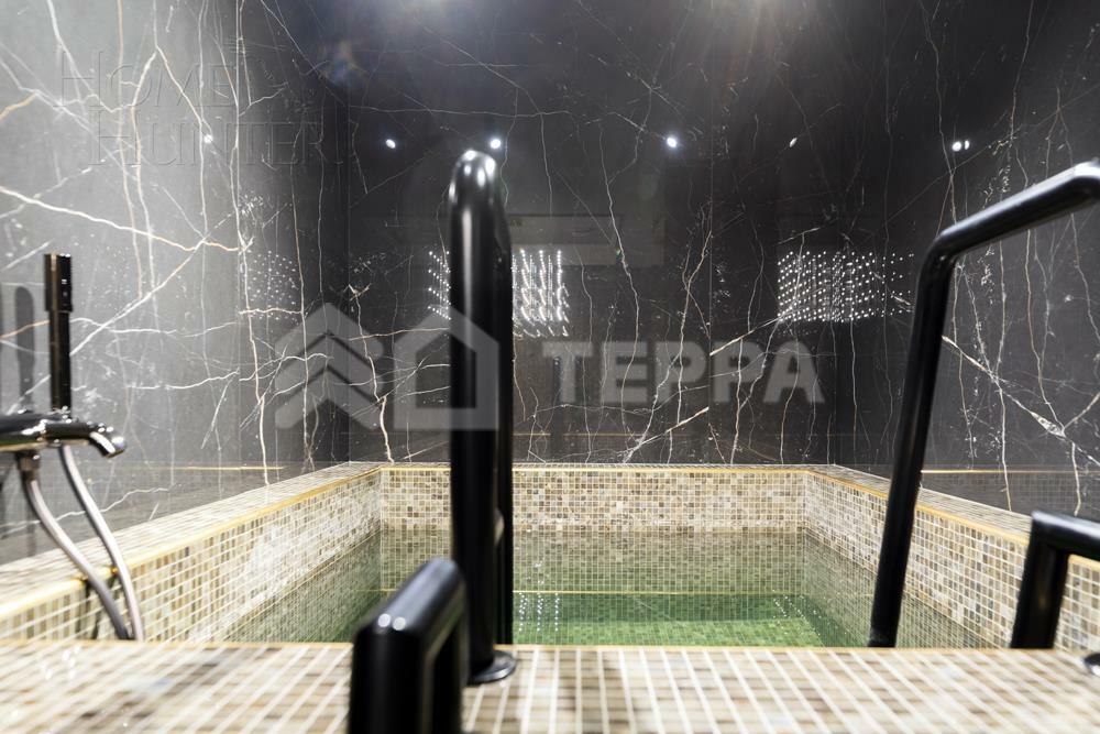 3-этажный коттедж 1 100 м² с отделкой