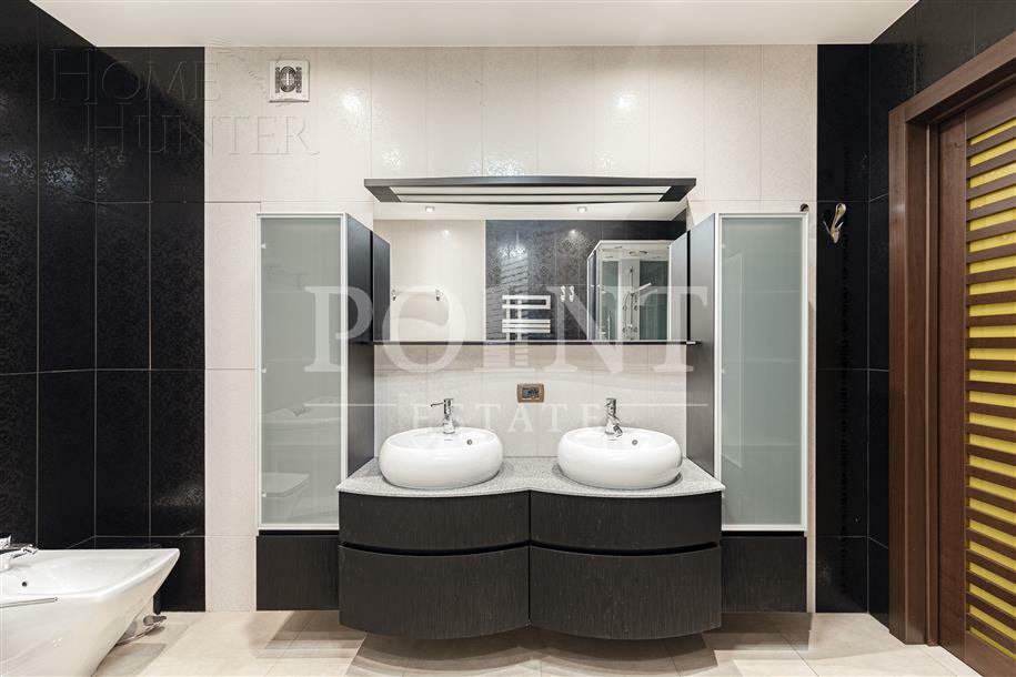 3-этажный таунхаус 350 м² с отделкой