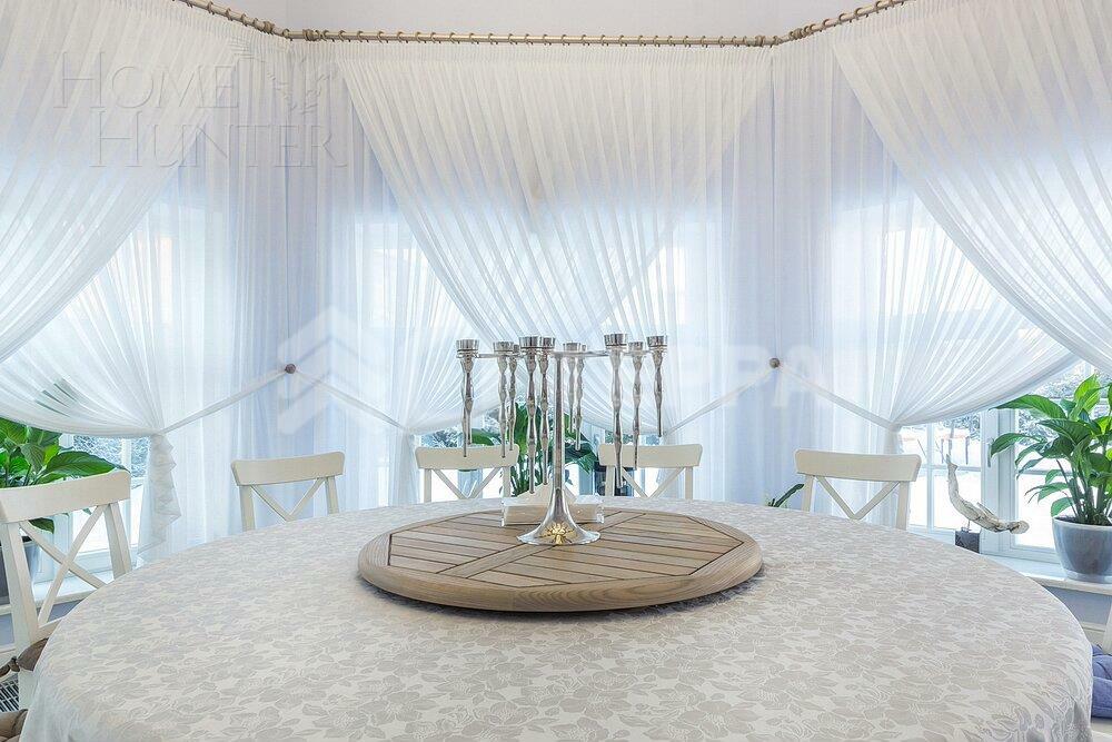 3-этажный коттедж 550 м² с отделкой