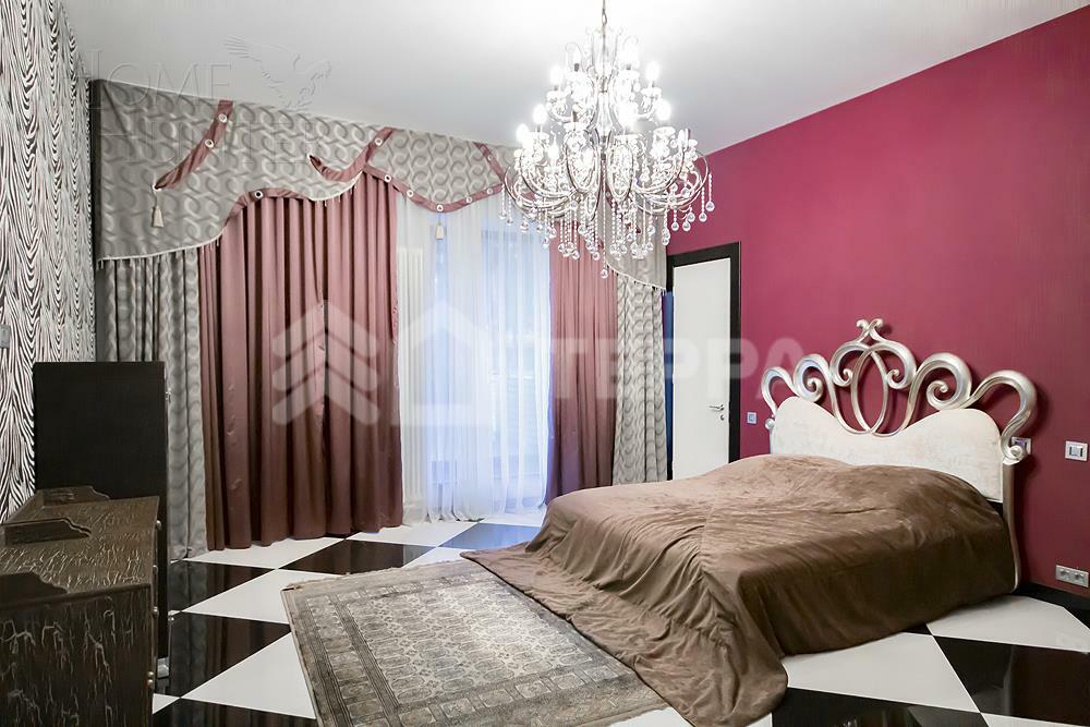 3-этажный коттедж 1 300 м² с отделкой