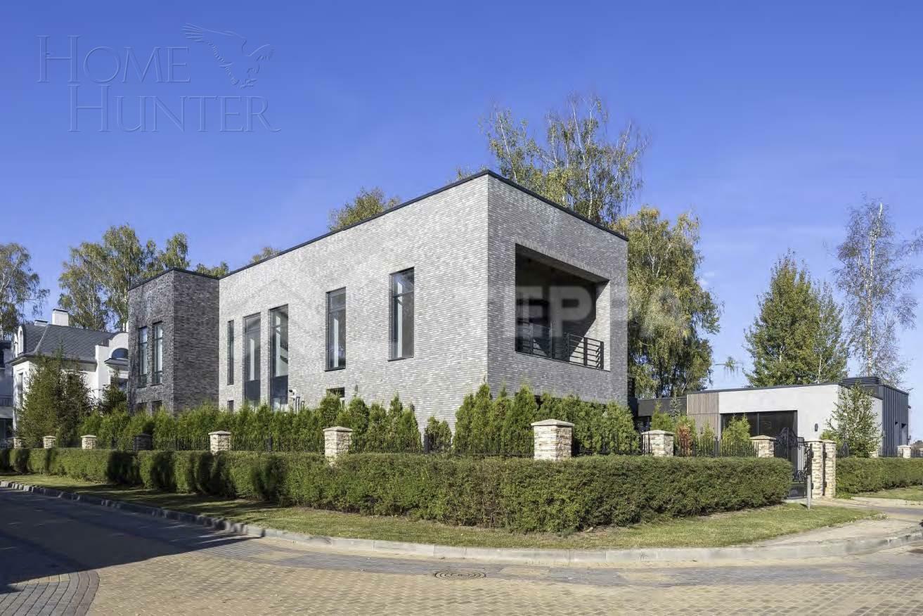 2-этажный коттедж 700 м² с отделкой