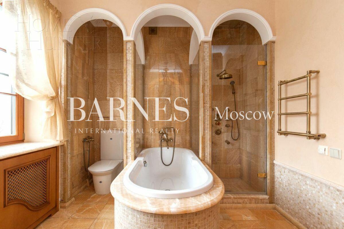 2-этажный коттедж 1 400 м² с отделкой