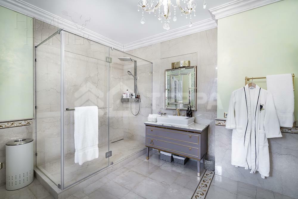 3-этажный коттедж 1 200 м² с отделкой