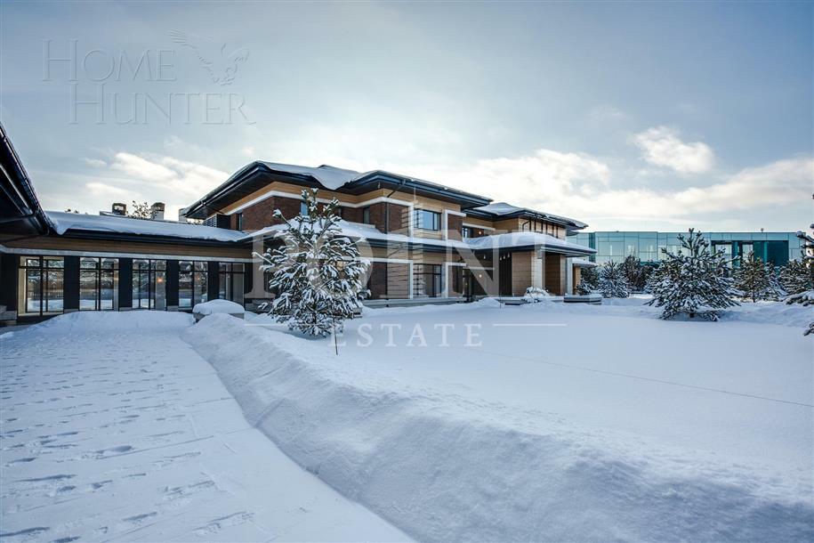 2-этажный коттедж 1 900 м² без отделки